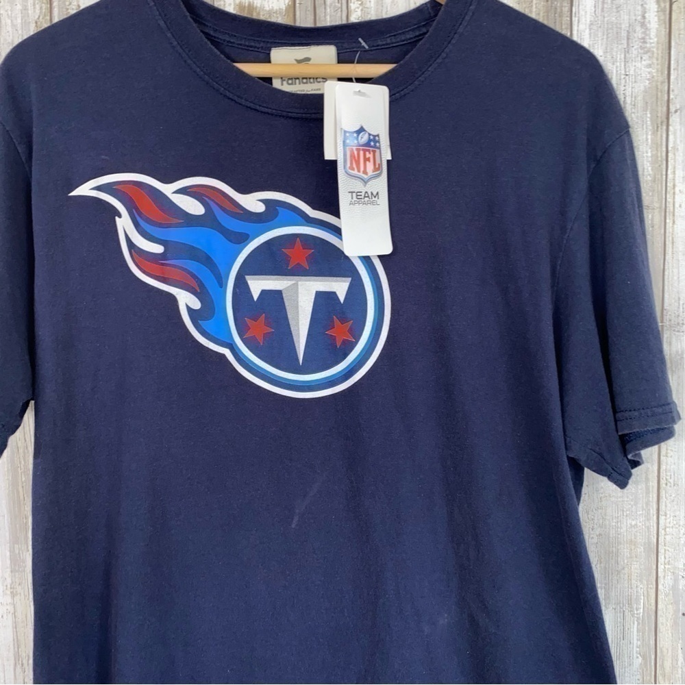NWT NFL Tennessee Titans Dark Blue Logo Tee Unisex Large Fanatics - Picture 2 of 5